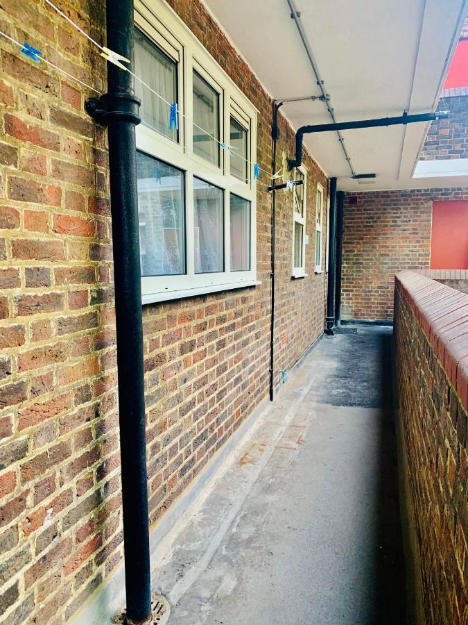 Stunning 3 Bedroom Flat In Stockwell London Exterior photo