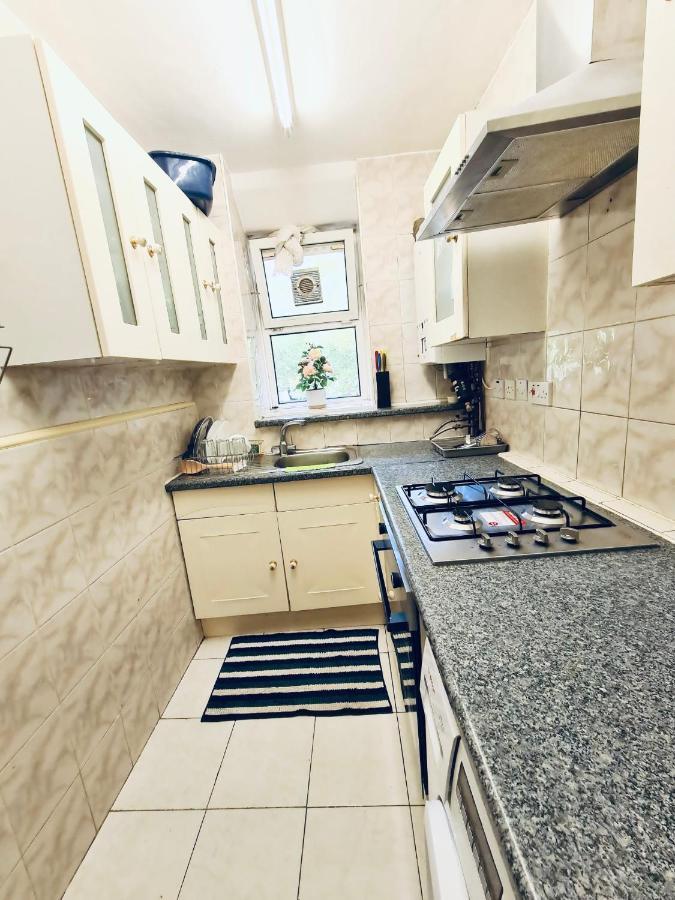 Stunning 3 Bedroom Flat In Stockwell London Exterior photo